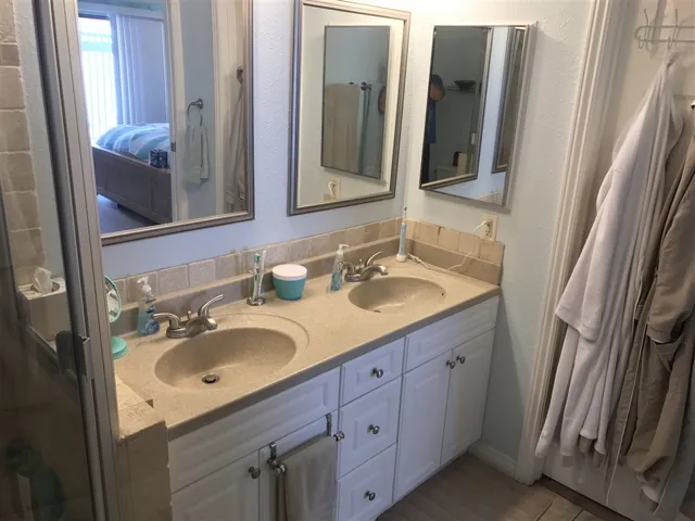 2376 Altisma Way G, Carlsbad, California 92009