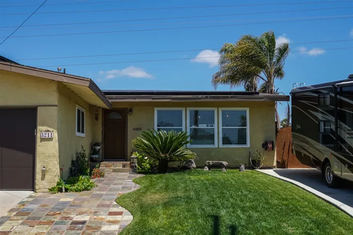 3211 Via Arcilla, San Diego, California 92111