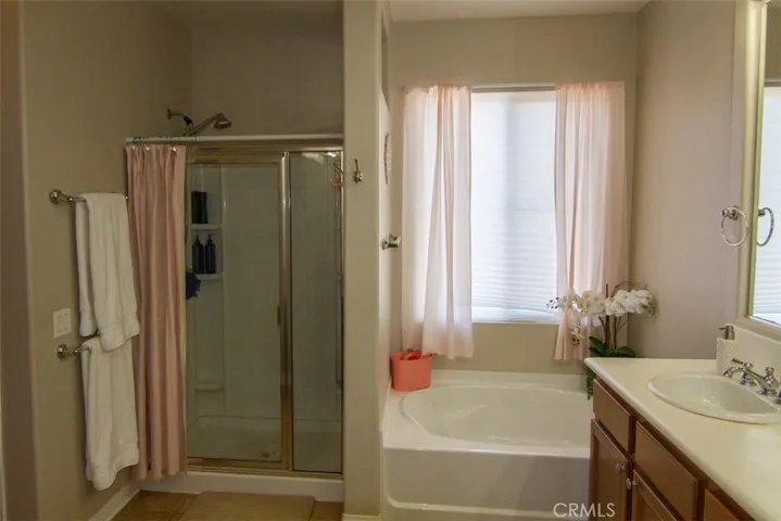 24882 Rainbarrel Road, Wildomar, California 92595