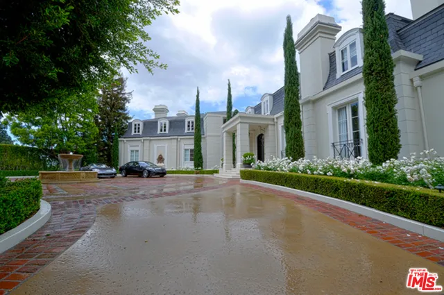 Gated Circular Driveway