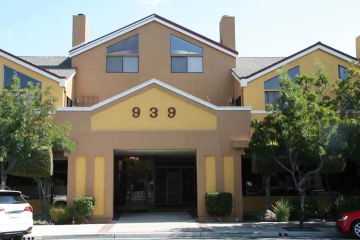 939 Laurel Street 201, San Carlos, California 94070