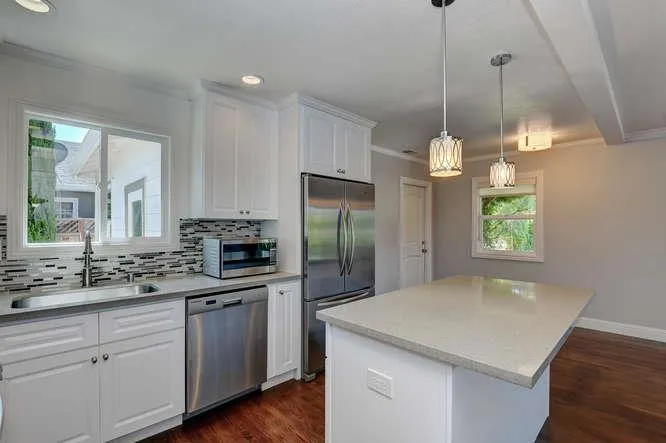 425 Upton Street, Redwood City, California 94062