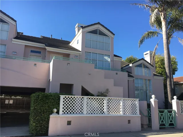 Front photo.  There are 6 units in this complex