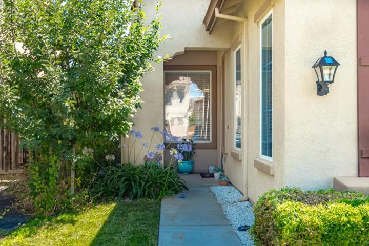 16320 Adobe Way, Lathrop, California 95330