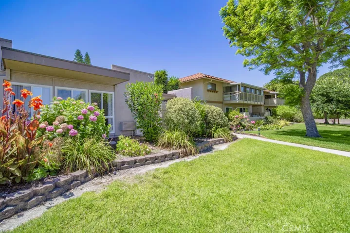 2218 Via Mariposa E D, Laguna Woods, California 92637