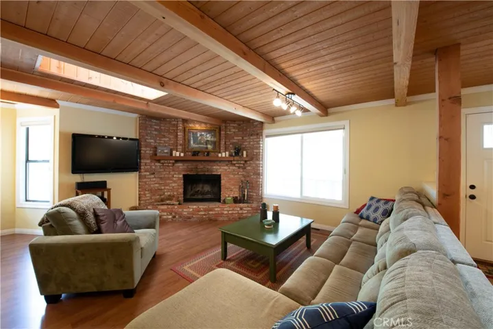418 Tyrol Lane, Big Bear, California 92315
