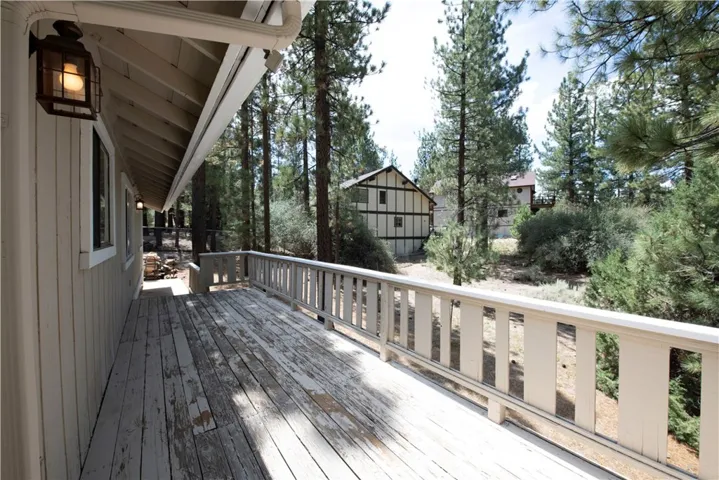 418 Tyrol Lane, Big Bear, California 92315