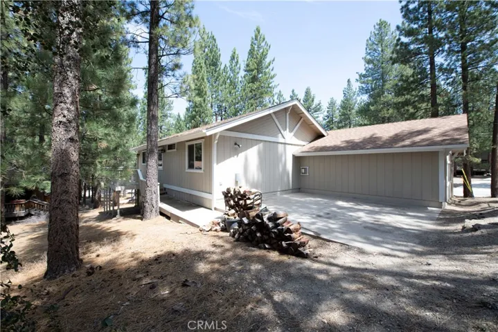 418 Tyrol Lane, Big Bear, California 92315