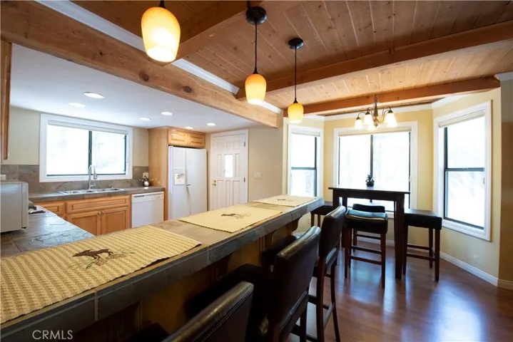 418 Tyrol Lane, Big Bear, California 92315