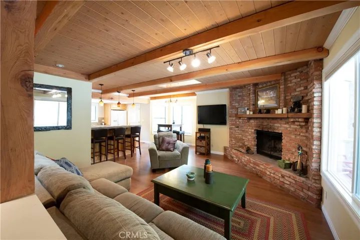 418 Tyrol Lane, Big Bear, California 92315