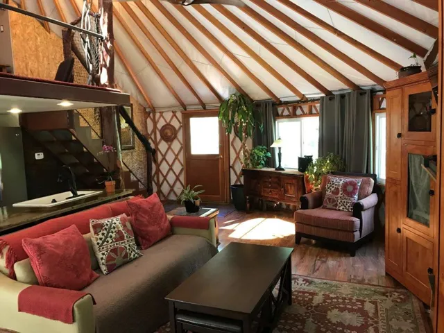 7164 Redwood Retreat Road, Gilroy, California 95020