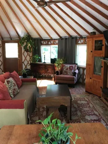 7164 Redwood Retreat Road, Gilroy, California 95020