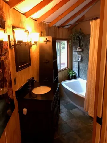 7164 Redwood Retreat Road, Gilroy, California 95020