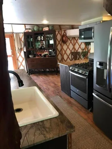 7164 Redwood Retreat Road, Gilroy, California 95020