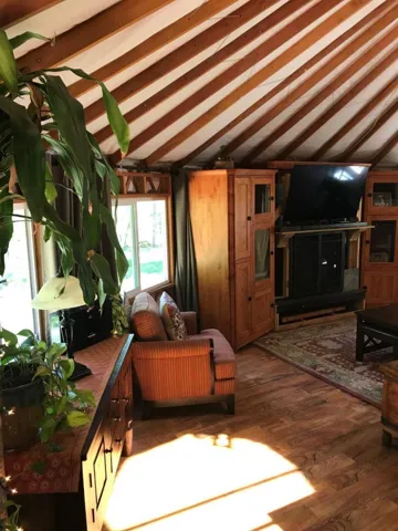 7164 Redwood Retreat Road, Gilroy, California 95020