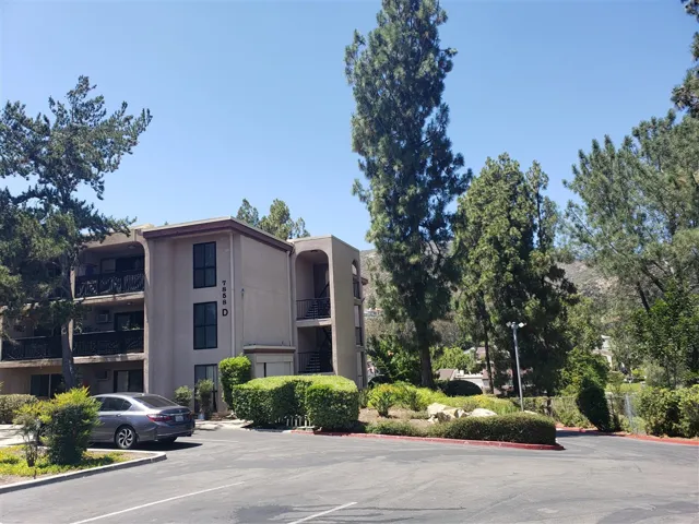 7858 Cowles Mountain Ct. D9, San Diego, California 92119