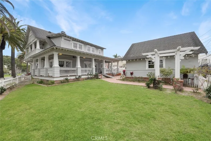 227 10th Street, Seal Beach, California 90740