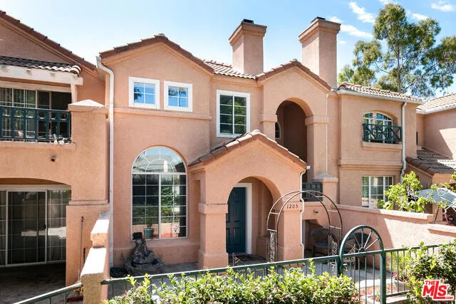 1205 Jamaica Lane, Oxnard, California 93030