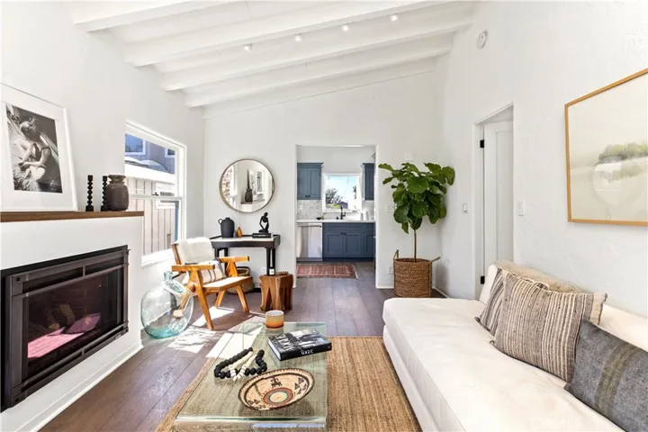 1045 Catalina, Laguna Beach, California 92651