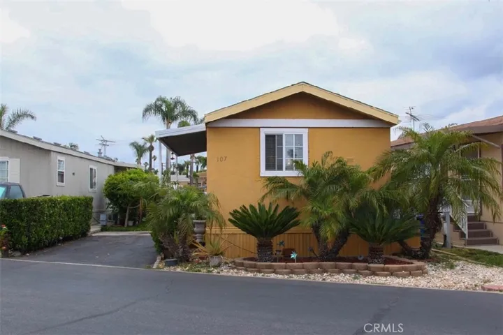 2627 E La Palma Avenue 107, Anaheim, California 92806