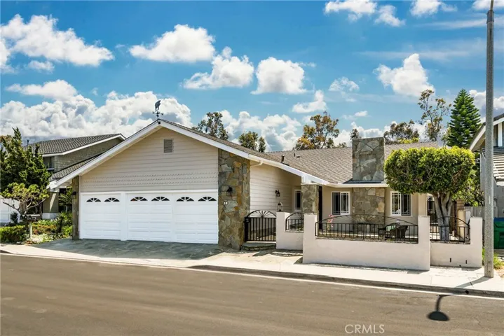 One story 4 BR plus a separate pool house with bath offers spectacular upgrades in every detail of this stunningly unique home custom crafted by original contractor owner. Open, airy floor plan with transitional farmhouse décor.