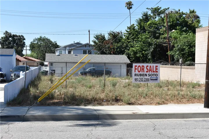 1828 Arrow Highway, La Verne, California 91750