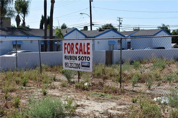 1828 Arrow Highway, La Verne, California 91750