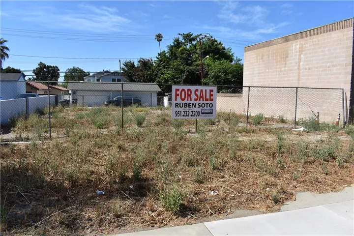 1828 Arrow Highway, La Verne, California 91750