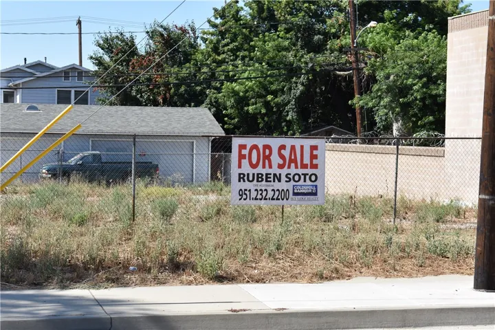 1828 Arrow Highway, La Verne, California 91750