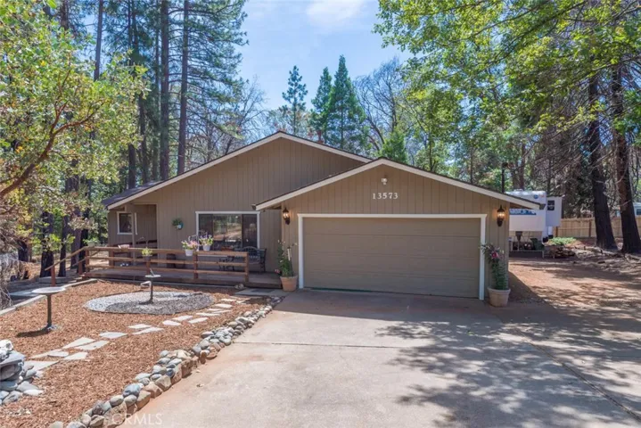 13573 David Court, Magalia, California 95954