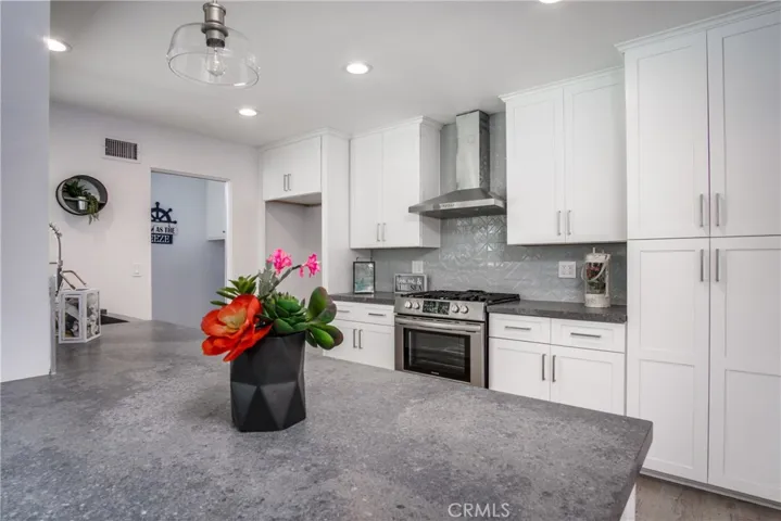 719 N Mountain View Place, Fullerton, California 92831
