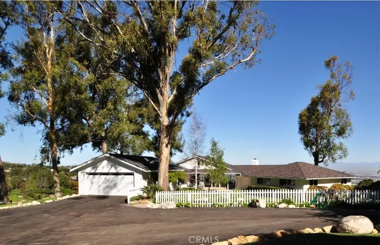 8 Pine Tree Lane, Rolling Hills, California 90274