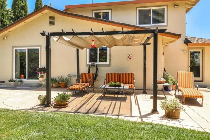 1540 Las Brisas Drive, Hollister, California 95023
