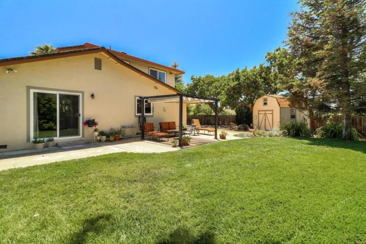 1540 Las Brisas Drive, Hollister, California 95023