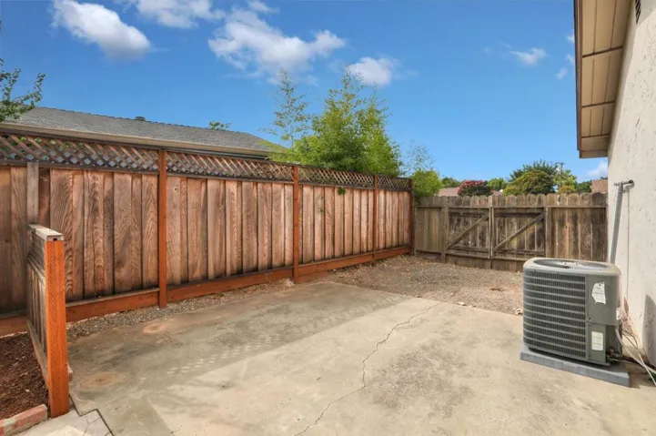 717 La Paloma Way, Gilroy, California 95020