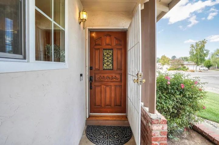 717 La Paloma Way, Gilroy, California 95020