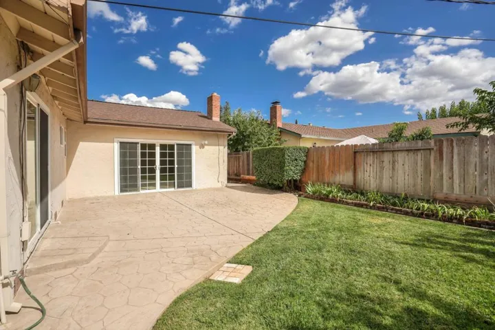 717 La Paloma Way, Gilroy, California 95020