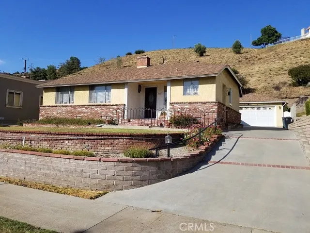 1900 Hilton Drive, Burbank, California 91504