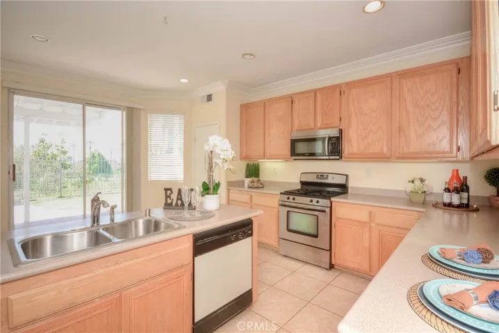 16693 Colonial Drive, Fontana, California 92336