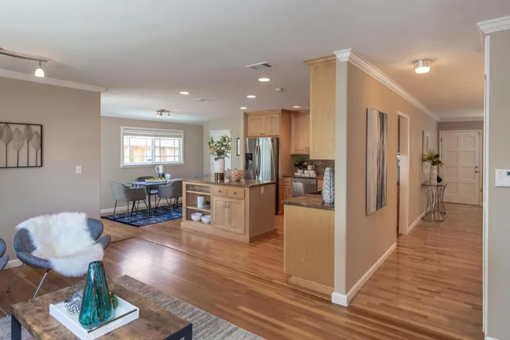 752 San Carlos Avenue, Mountain View, California 94043
