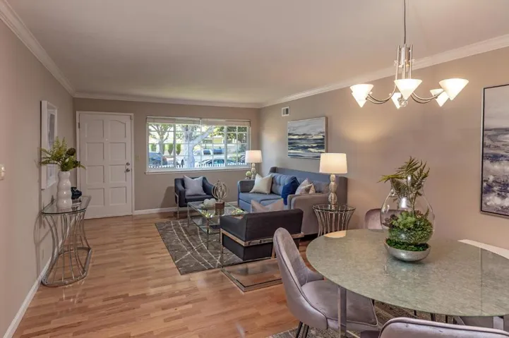 752 San Carlos Avenue, Mountain View, California 94043