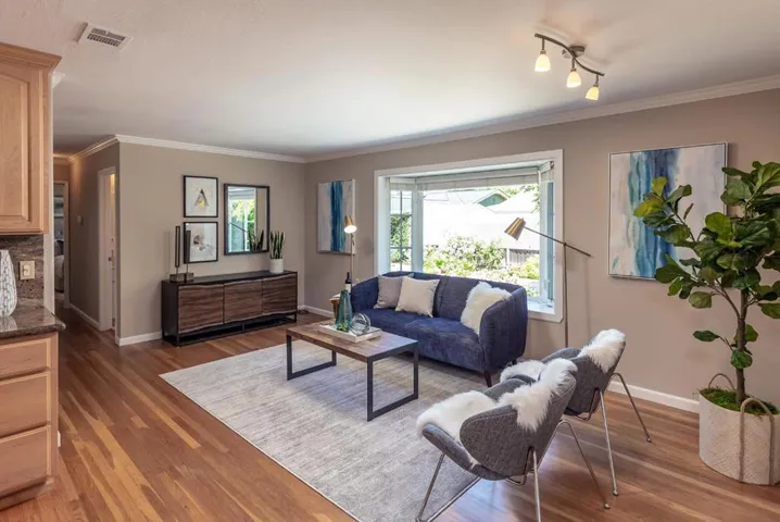 752 San Carlos Avenue, Mountain View, California 94043