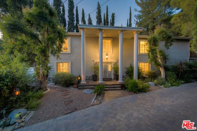 16651 Calneva Drive, Encino, California 91436