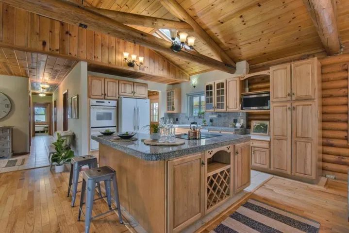 9007 El Matador Drive, Gilroy, California 95020
