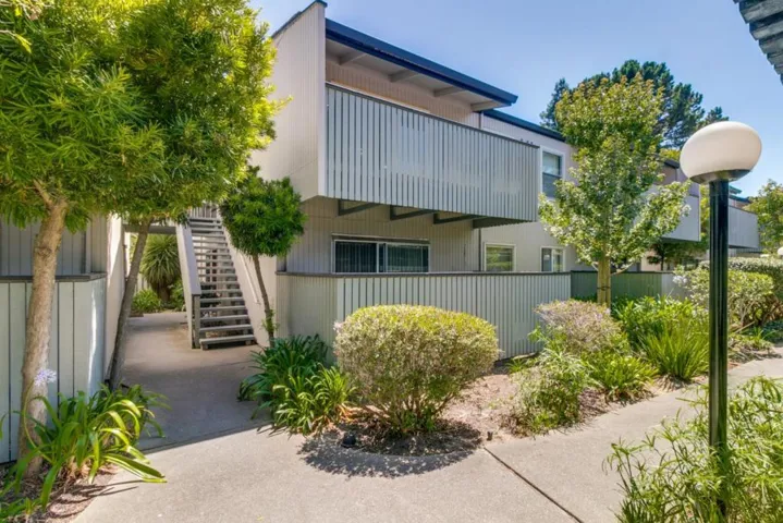 141 Piccadilly Place D, San Bruno, California 94066