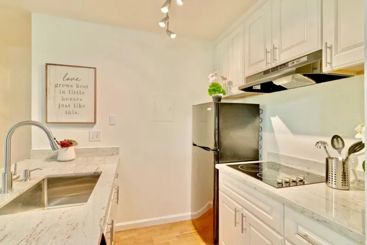 141 Piccadilly Place D, San Bruno, California 94066