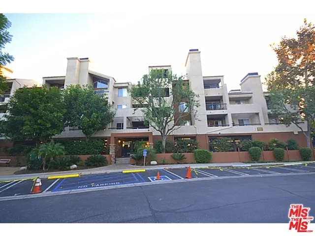 5525 Canoga Avenue 129, Woodland Hills, California 91367