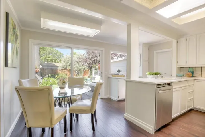 1129 17th Avenue, Redwood City, California 94063