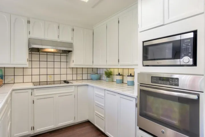 1129 17th Avenue, Redwood City, California 94063