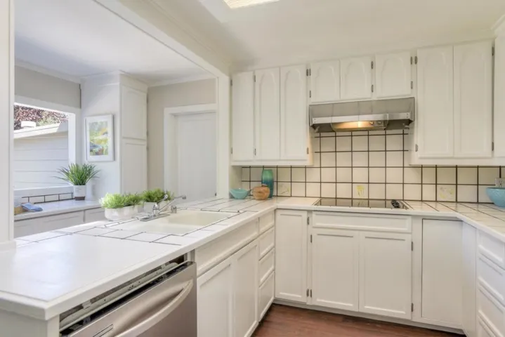 1129 17th Avenue, Redwood City, California 94063